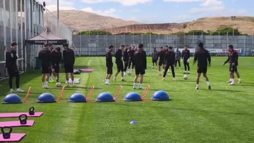 Trendyol 1. Lig ekiplerinden Sivasspor’da Teknik Direktör İsmet Taşdemir, milli maçlar nedeniyle...