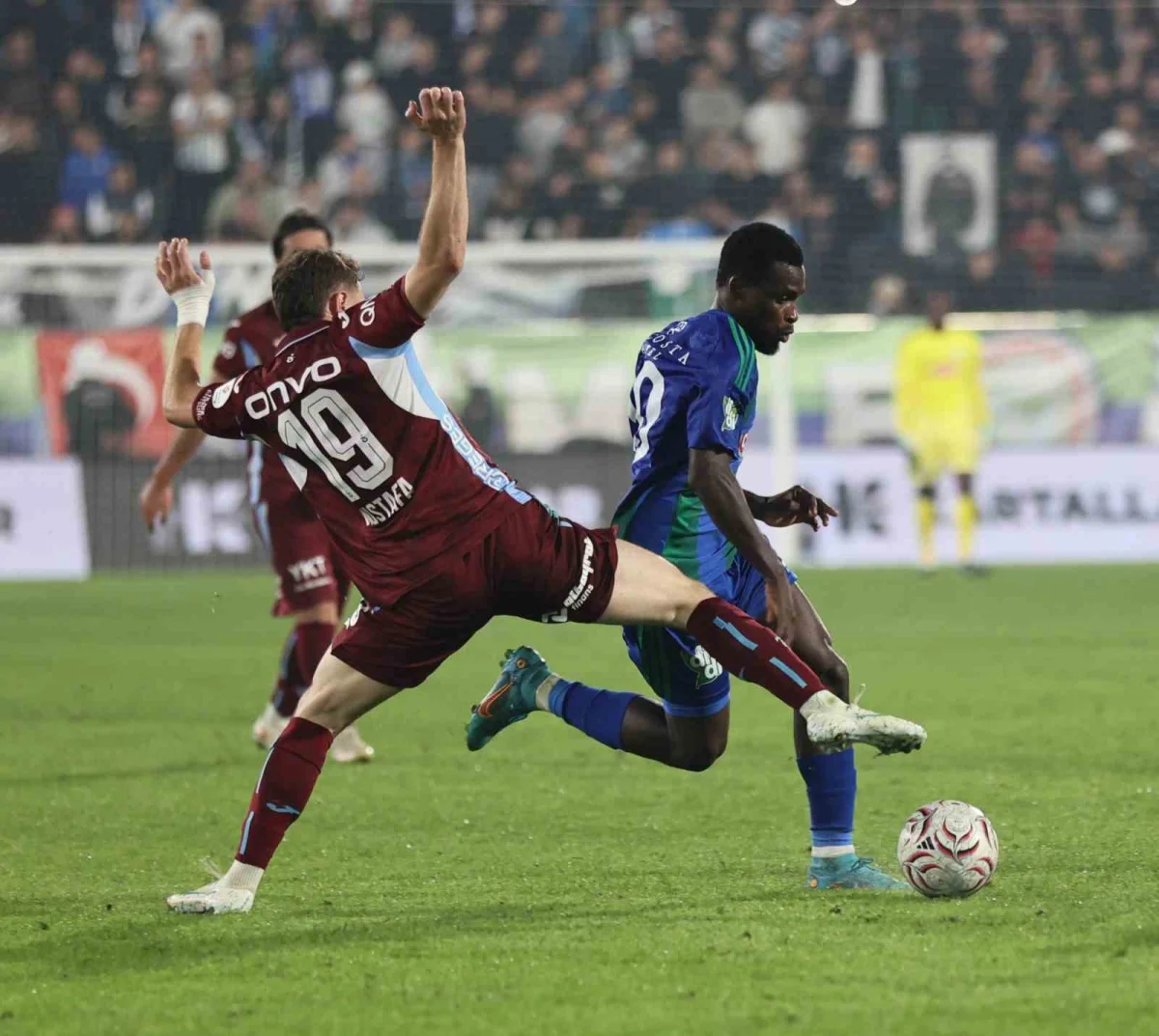 Rize'de 7 gollü derbide Trabzonspor kazandı 1