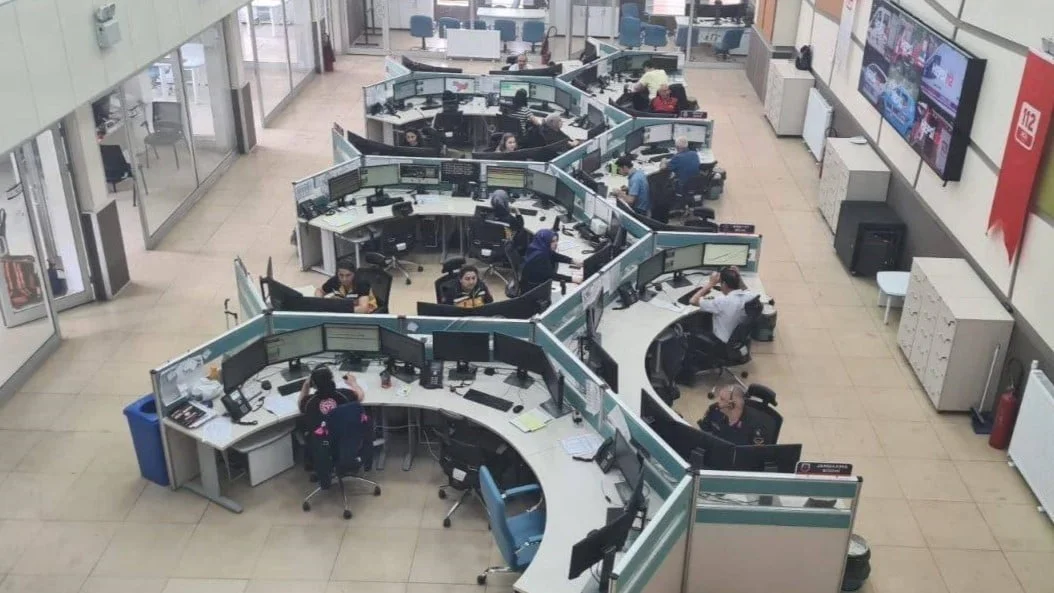 AÇIKLAMADA, "112’YE YAPILAN ASILSIZ HER ÇAĞRI GERÇEKTEN YARDIMA İHTİYACI OLAN BİRİNİN YARDIMA...