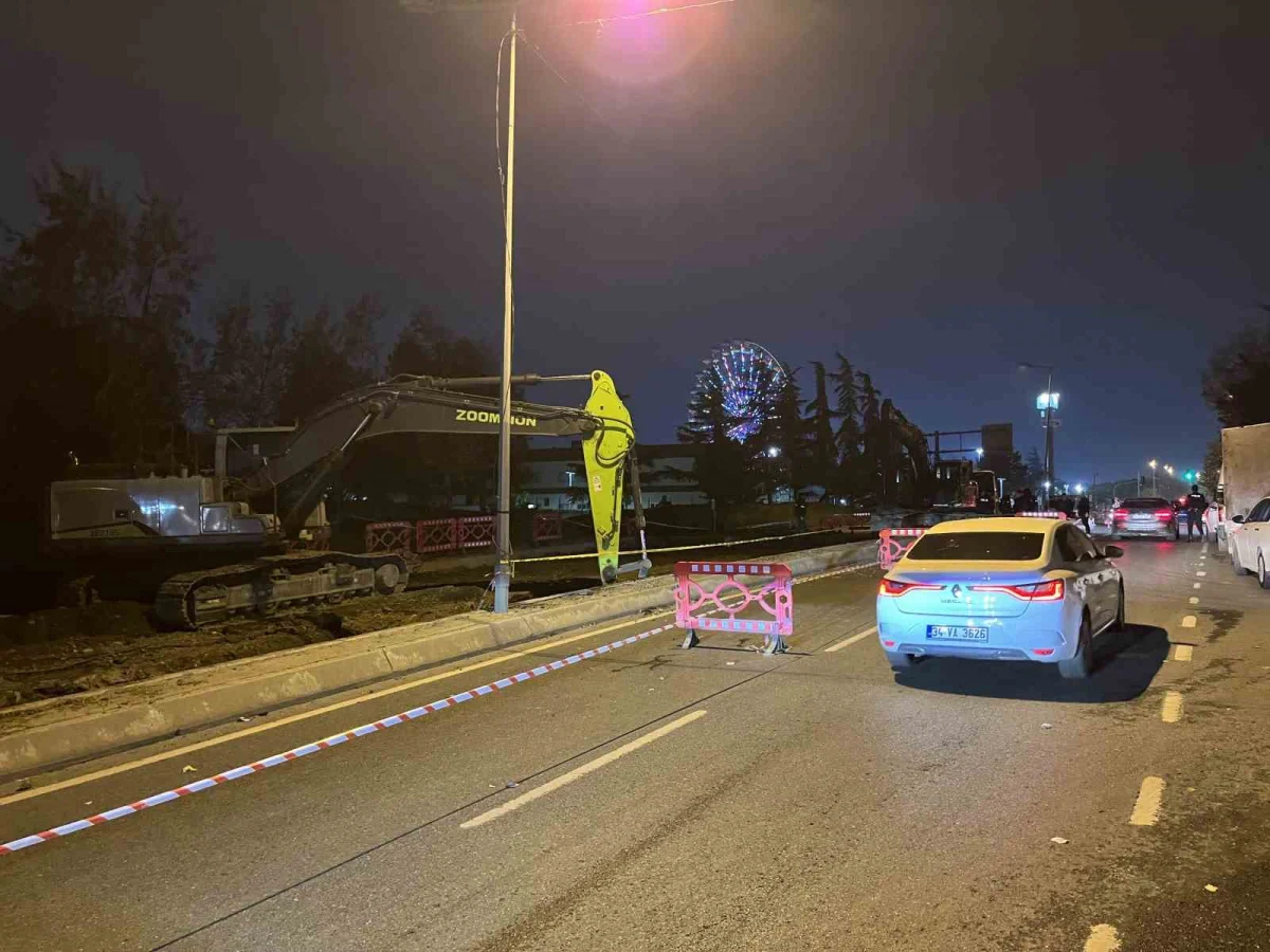 Bayrampaşa'da altyapı çalışmasında boru hattı boşluğuna düşen İSKİ personeli hayatını kaybetti 2