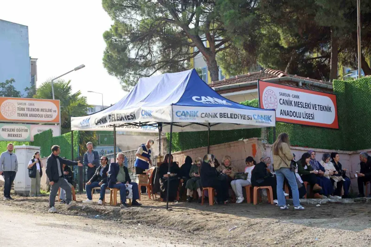 Canik Belediyesi KPSS adayları ve aileleri için sınav merkezlerinde seferber oldu 1