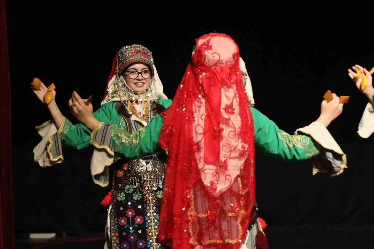 Uşak'ta Cumhuriyet'in 103. yılı geniş katılımlı etkinliklerle kutlandı 2