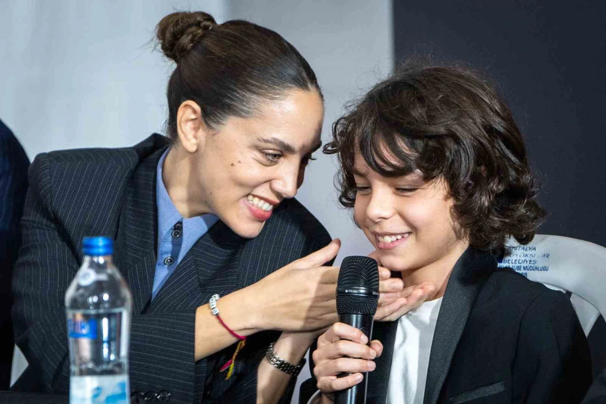 "Artakalan" filmi Altın Portakal'da seyirciyle buluştu: Ekip gösterim sonrası soruları yanıtladı 1