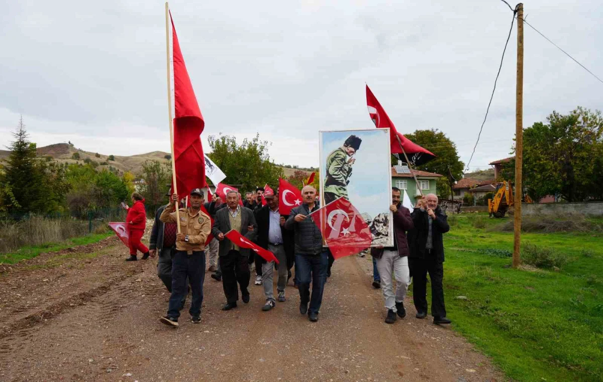 Kırıkkale'nin Sarıkızlı köyünde Cumhuriyet coşkusu halaylarla kutlandı 4