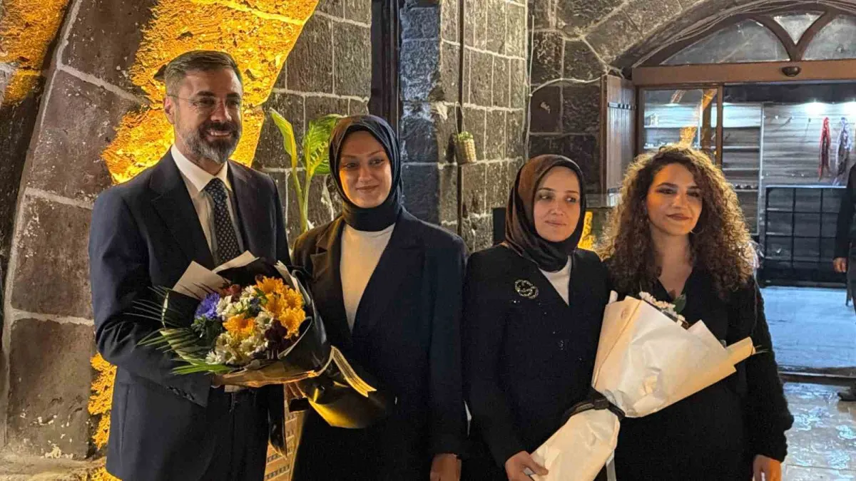 Bitlis'te üniversite öğrencileri kültür ve kardeşlik buluşmasında bir araya geldi 3
