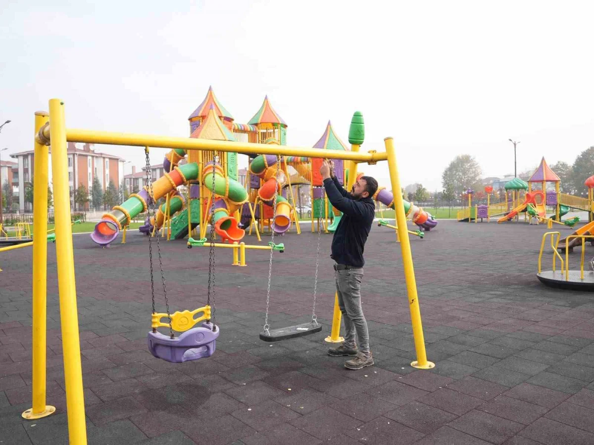 Düzce'de 23 Nisan Parkı'nda kapsamlı yenileme çalışması başlatıldı 3
