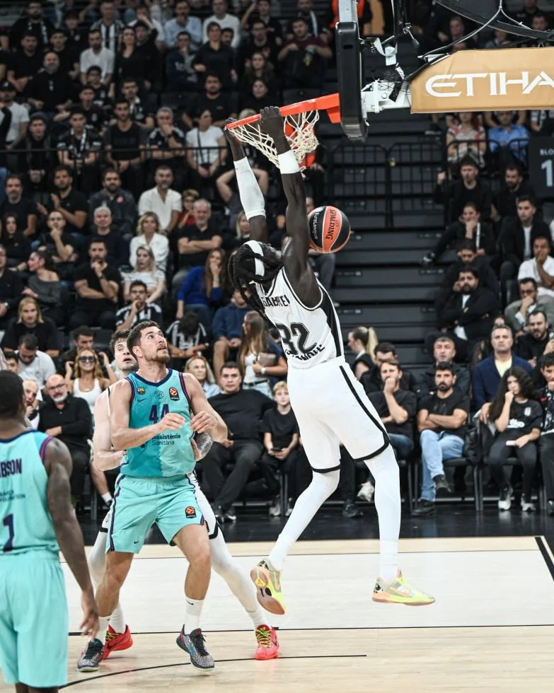BEŞİKTAŞ, EUROLEAGUE'İN 3. HAFTASINDA KONUK ETTİĞİ İSPANYOL EKİBİ BARCELONA'YA 95-82'LİK SKORLA...