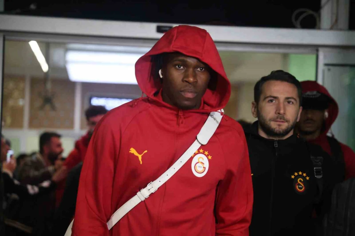 Galatasaray kafilesi Konyaspor maçı için Konya'ya ulaştı 4
