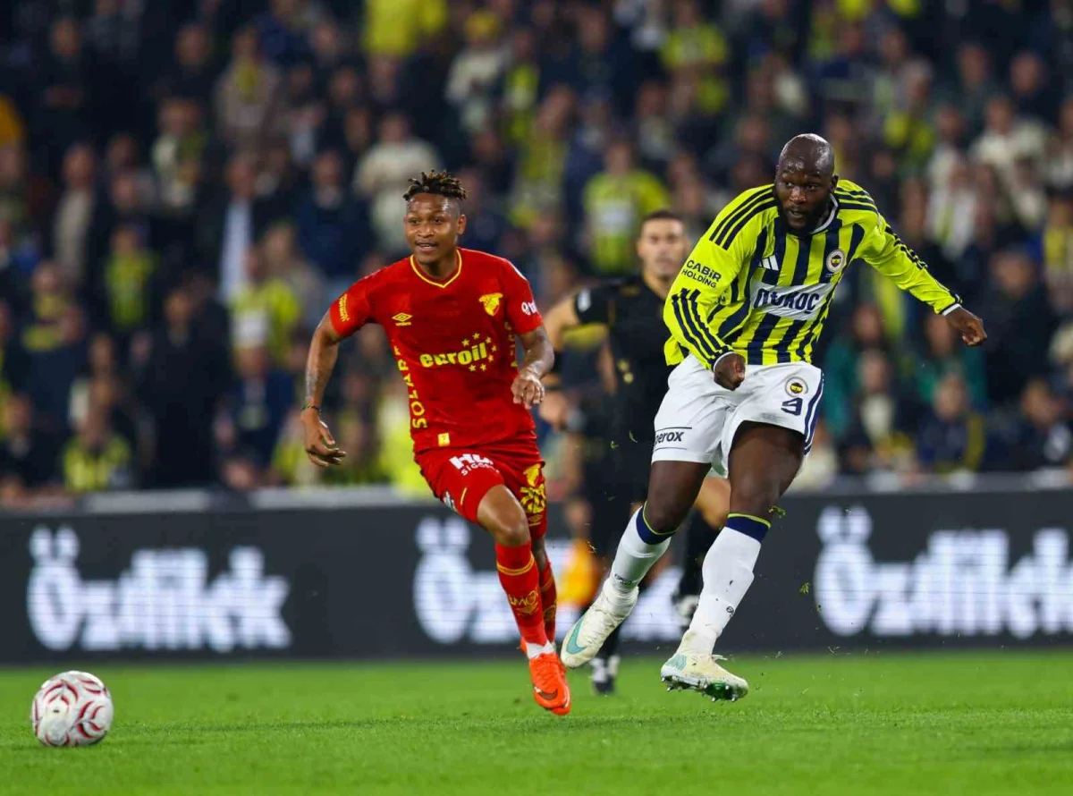 Trendyol Süper Lig'de Fenerbahçe, Göztepe karşısında ilk yarıyı önde tamamladı 3