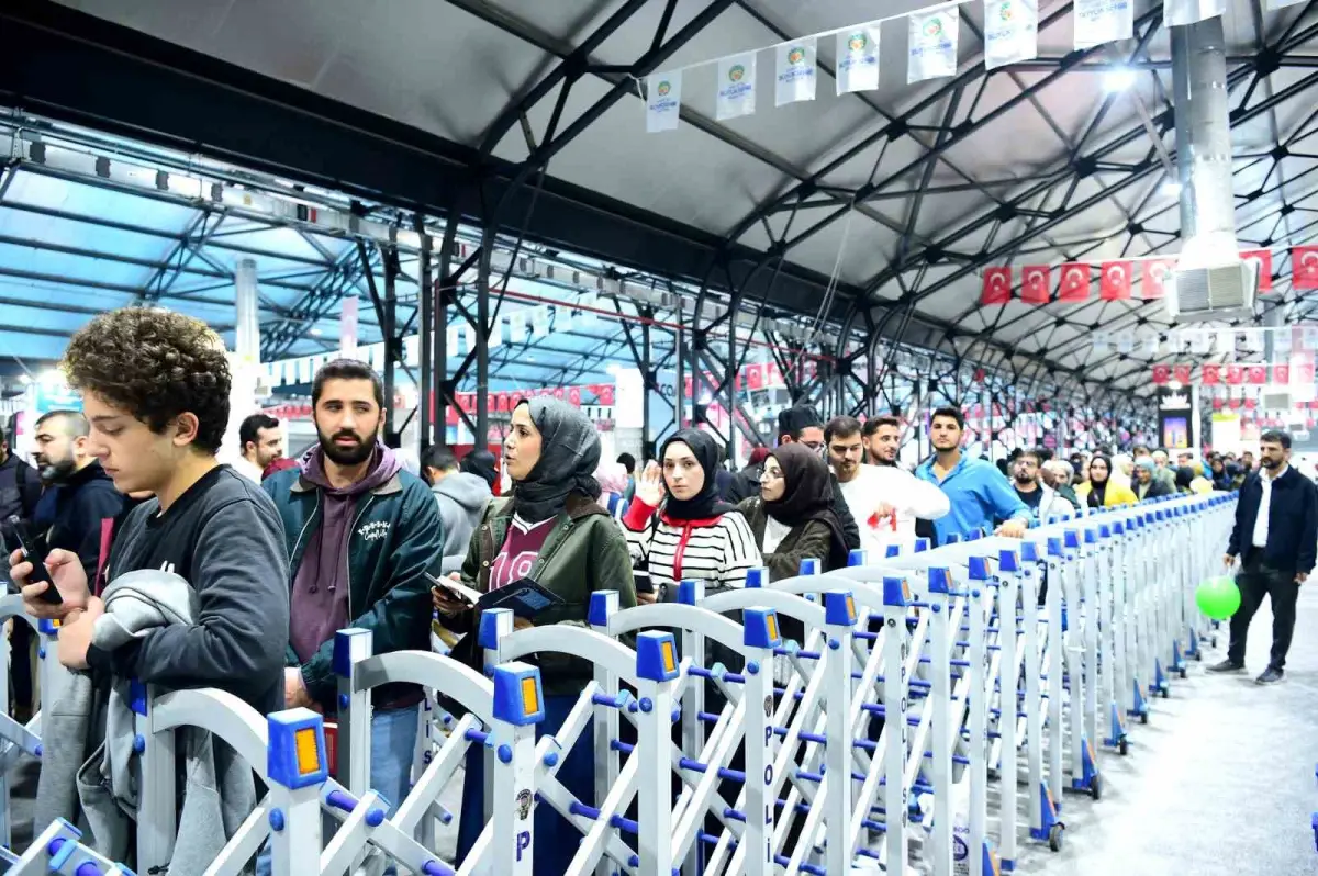 Malatya'da 12. Kitap Fuarı'na yoğun katılım sürüyor 3