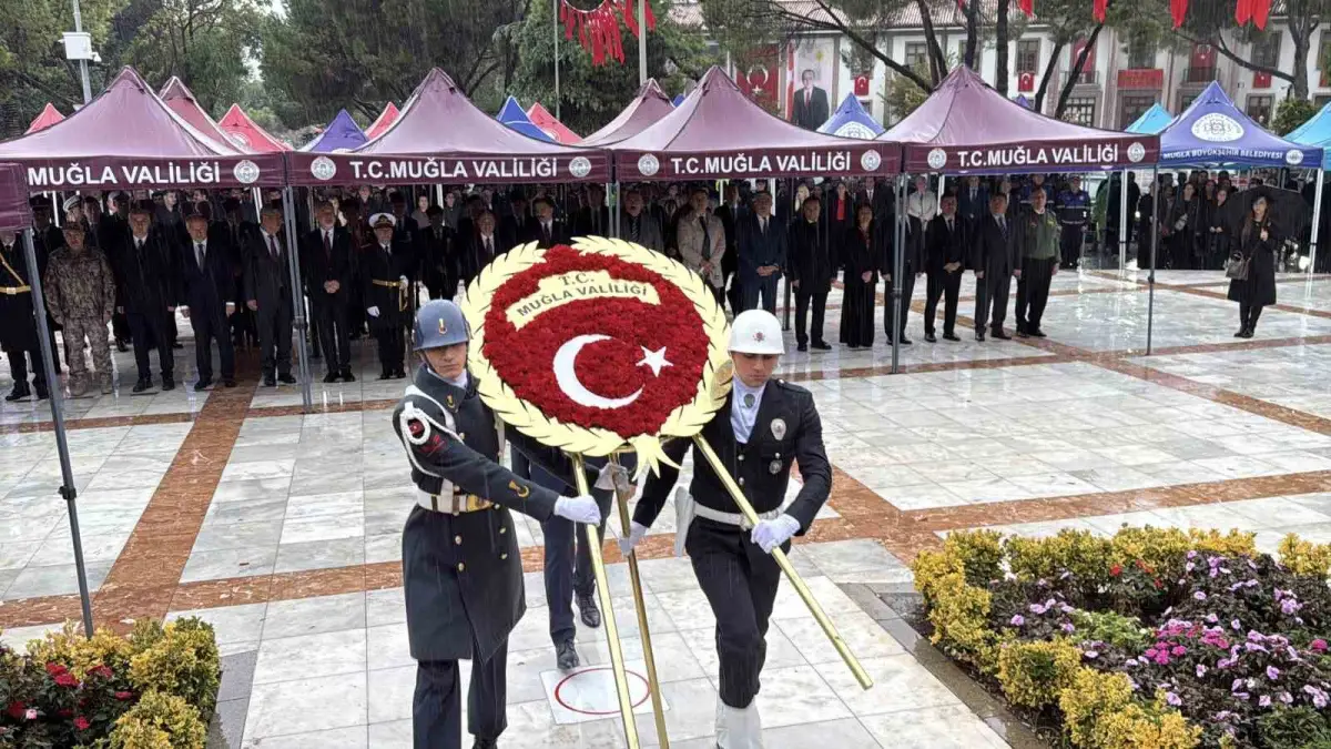 Muğla'da sağanak yağışa rağmen Cumhuriyet Bayramı töreni yapıldı 1