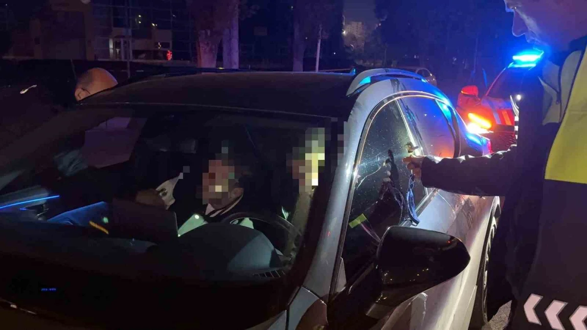 Kayseri'de kırmızı ışıkta sızıp kalan sürücü 1,84 promil alkollü çıktı 1