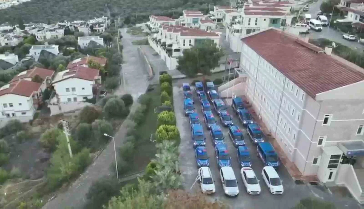 Kuşadası’nda geniş çaplı narkotik operasyonu: 45 şüpheli yakalandı 1
