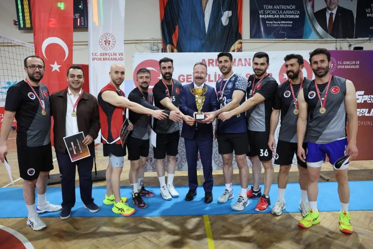 Ardahan'da 4. Kamu Spor Oyunları final maçlarıyla tamamlandı 1