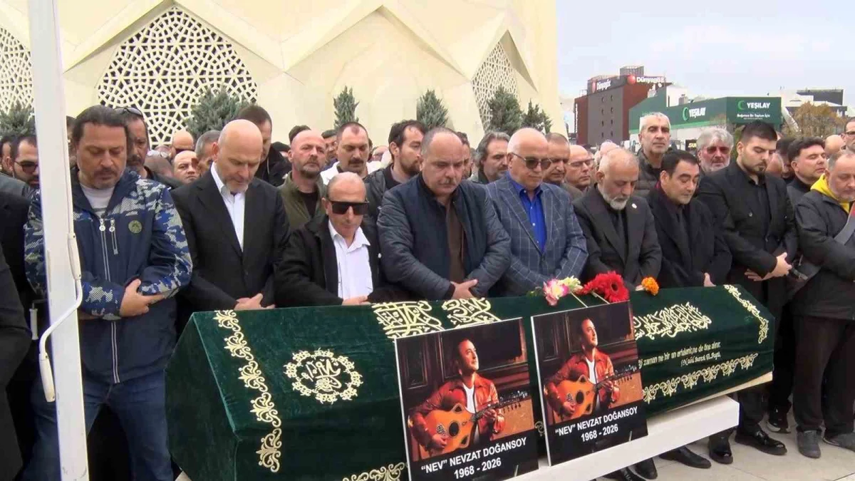 Müzisyen Nev son yolculuğuna uğurlandı 3