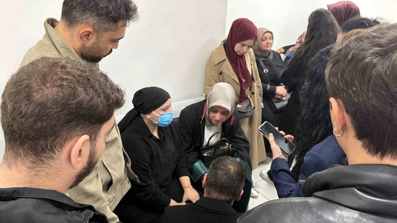 İSTANBUL GAZİOSMANPAŞA’DA ÖĞRENCİ SERVİSİNİN ALTINDA KALARAK HAYATINI KAYBEDEN 5 YAŞINDAKİ METEHAN...