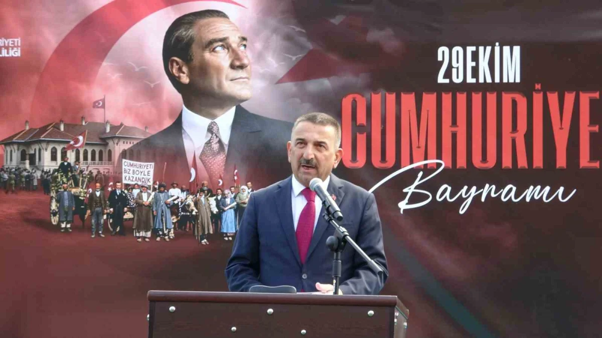 Zonguldak'ta Cumhuriyet'in 103. yılı stadyumdaki törenle kutlandı 4