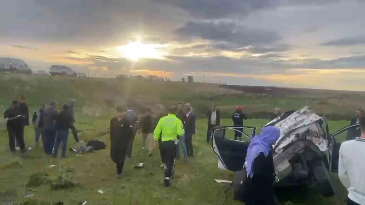 Şanlıurfa'da kontrolden çıkan otomobil şarampole devrildi: 1 ölü, 2 yaralı 1