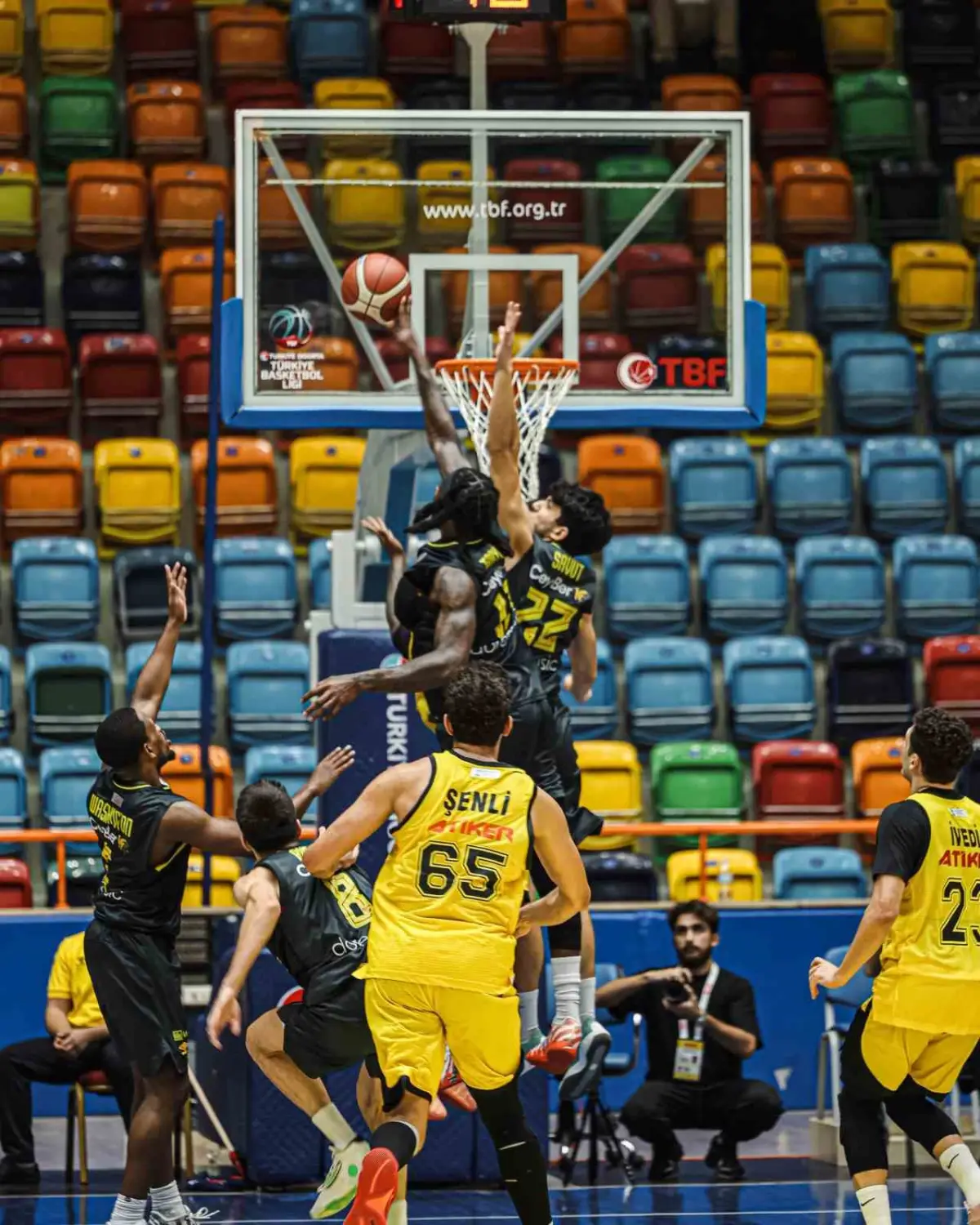 Göztepe Basketbol deplasmanda kazandı: Zirve takibi sürüyor 3