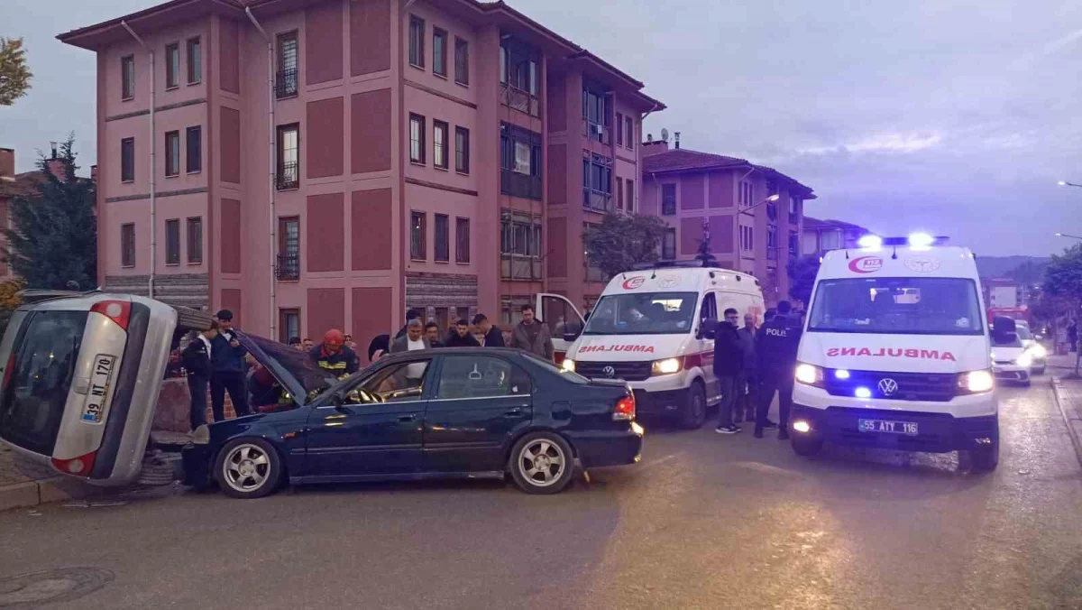 Samsun Havza'da iki otomobil çarpıştı: 4 yaralı 3