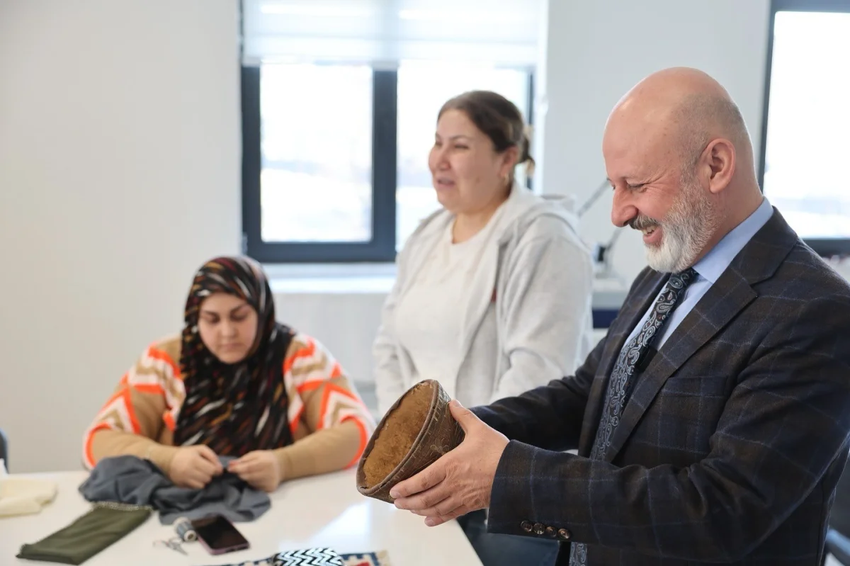Kocasinan'da kadınlar hem meslek öğreniyor hem aile bütçesine destek oluyor 1