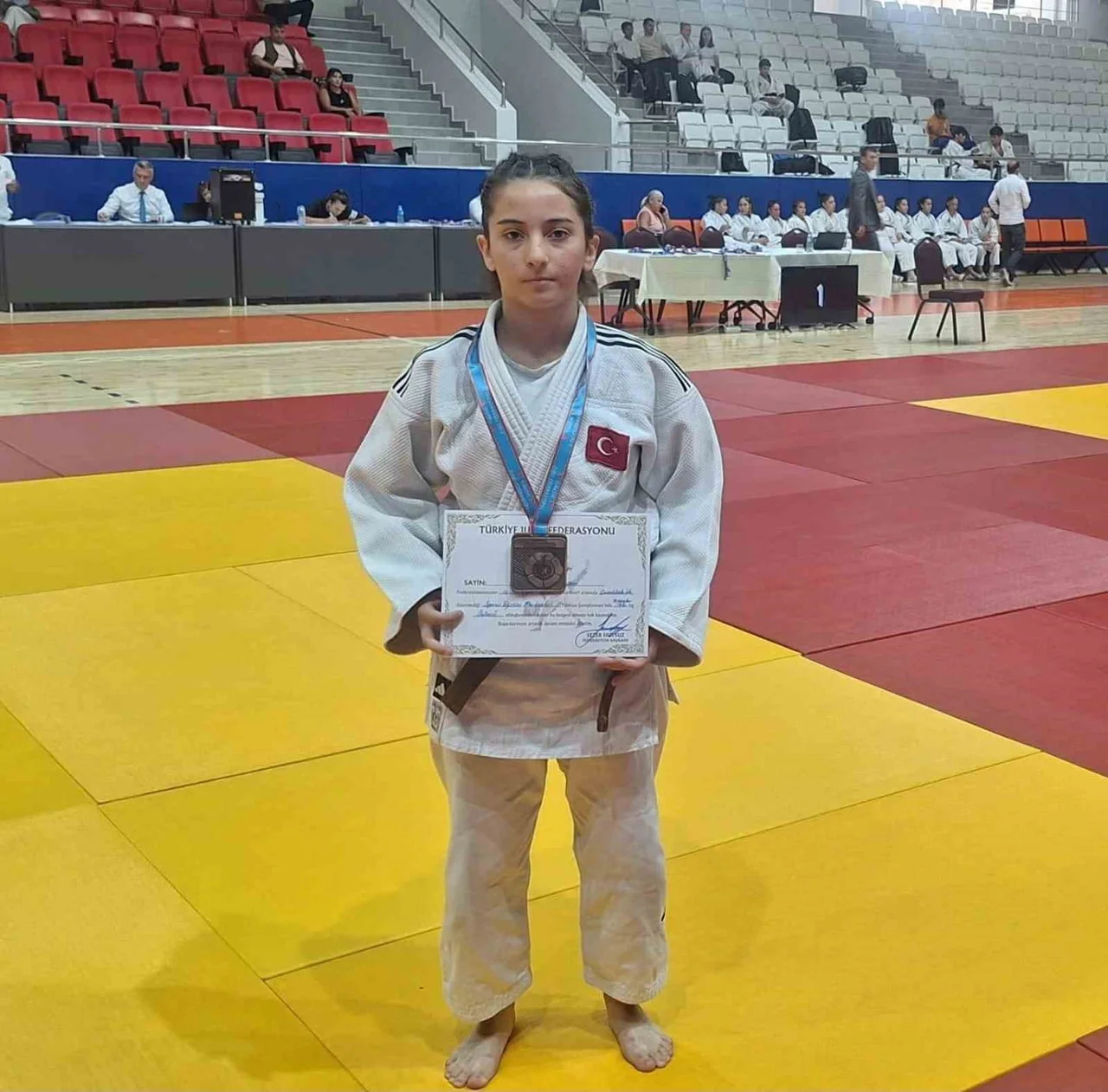 YUNANİSTAN’DA DÜZENLENEN JUDO YILDIZLAR BALKAN ŞAMPİYONASI’NDA DENİZLİLİ MİLLİ SPORCUMUZ ARİFE...
