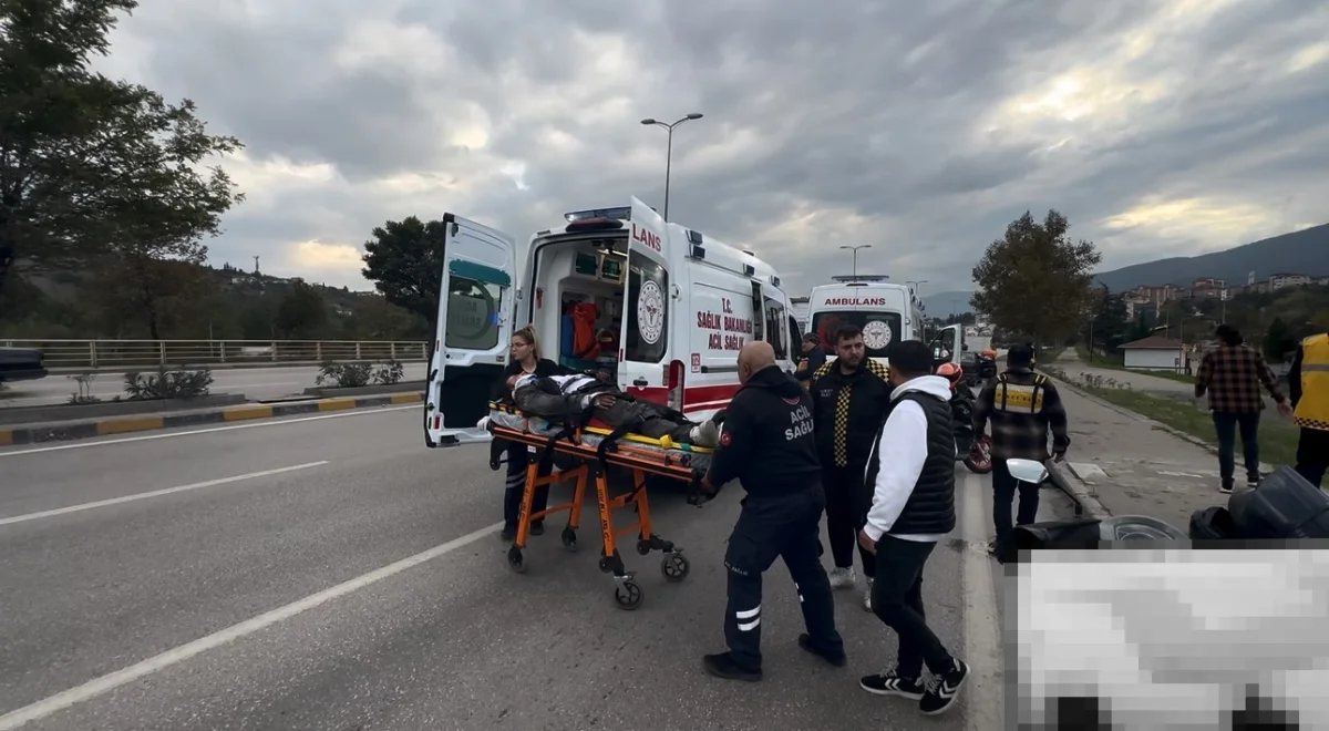 Karabük'te devrilen motosiklet metrelerce sürüklendi: Sürücü yaralandı 5