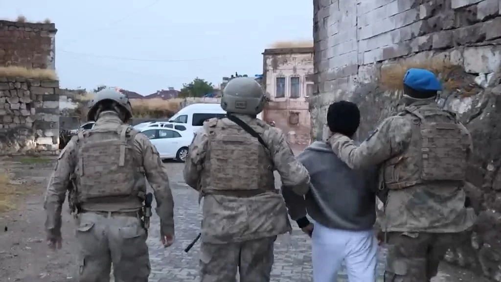 NEVŞEHİR'DE JANDARMA EKİPLERİNCE DEAŞ TERÖR ÖRGÜTÜNÜN FAALİYETLERİNİN DEŞİFRE EDİLMESİ VE ÖRGÜT...