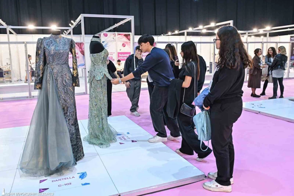 İzmir'deki Fashion Prime tekstil sektörüne yeni iş kapıları açtı 2