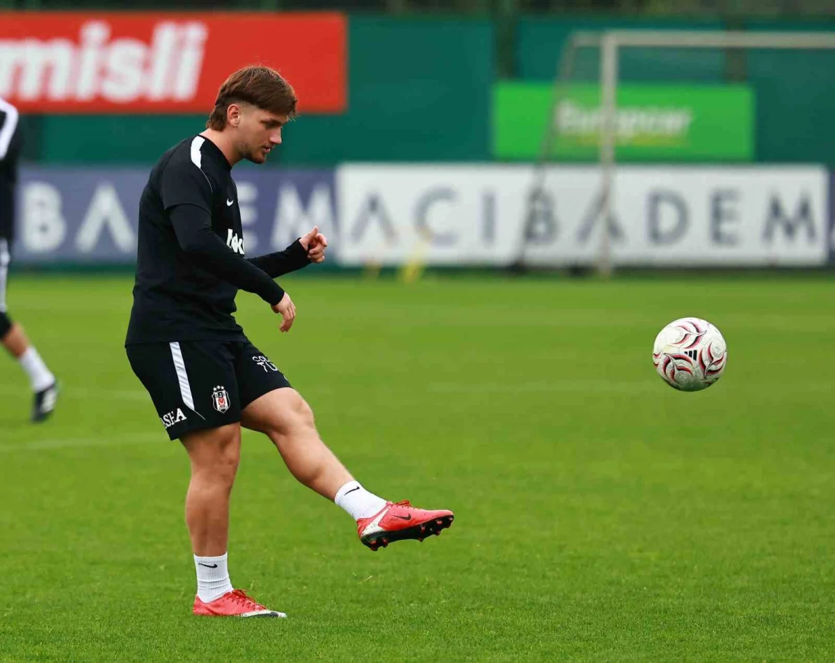 Beşiktaş'ın Kasımpaşa maçı hazırlıkları tamamlandı 4