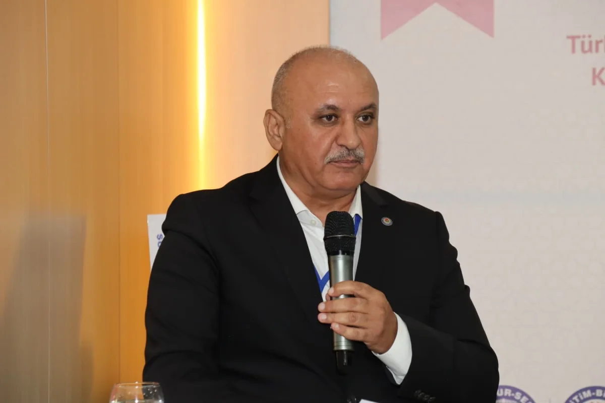 Eğitim-Bir-Sen Antalya Şubesi genel kurulunda Eyüp Bülent Miran güven tazeledi 4