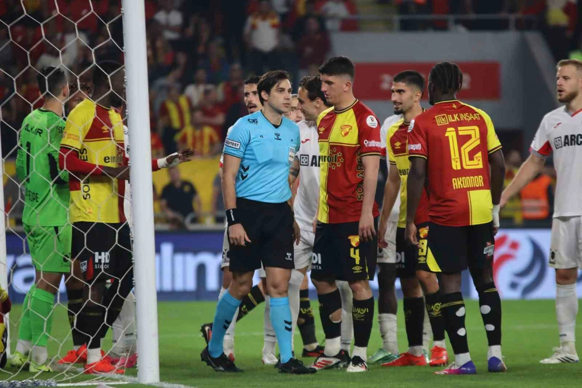 Göztepe sahasında Çorum FK'yi iki golle geçti 2