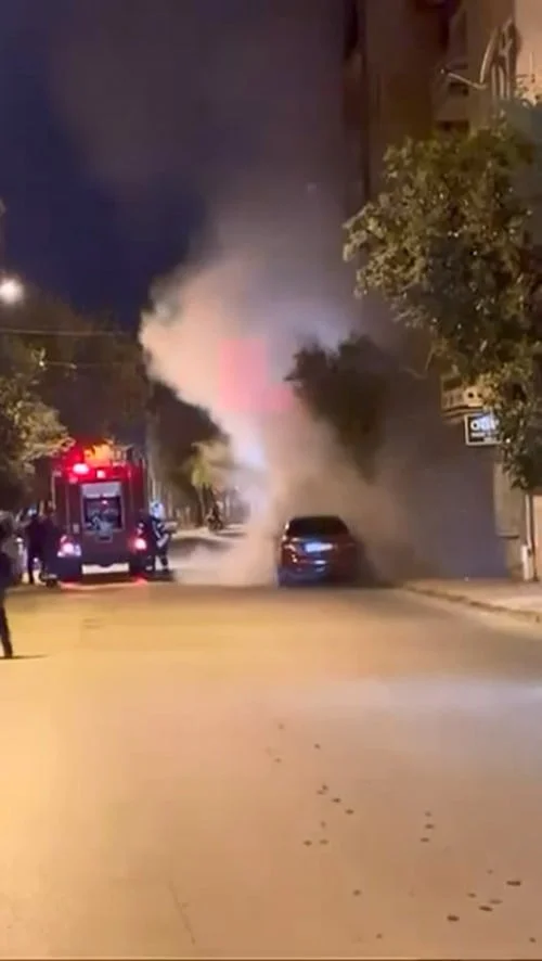 ELAZIĞ’DA PARK HALİNDEYKEN YANAN ARAÇ, İTFAİYE EKİPLERİ TARAFINDAN KONTROL ALTINA ALINARAK...