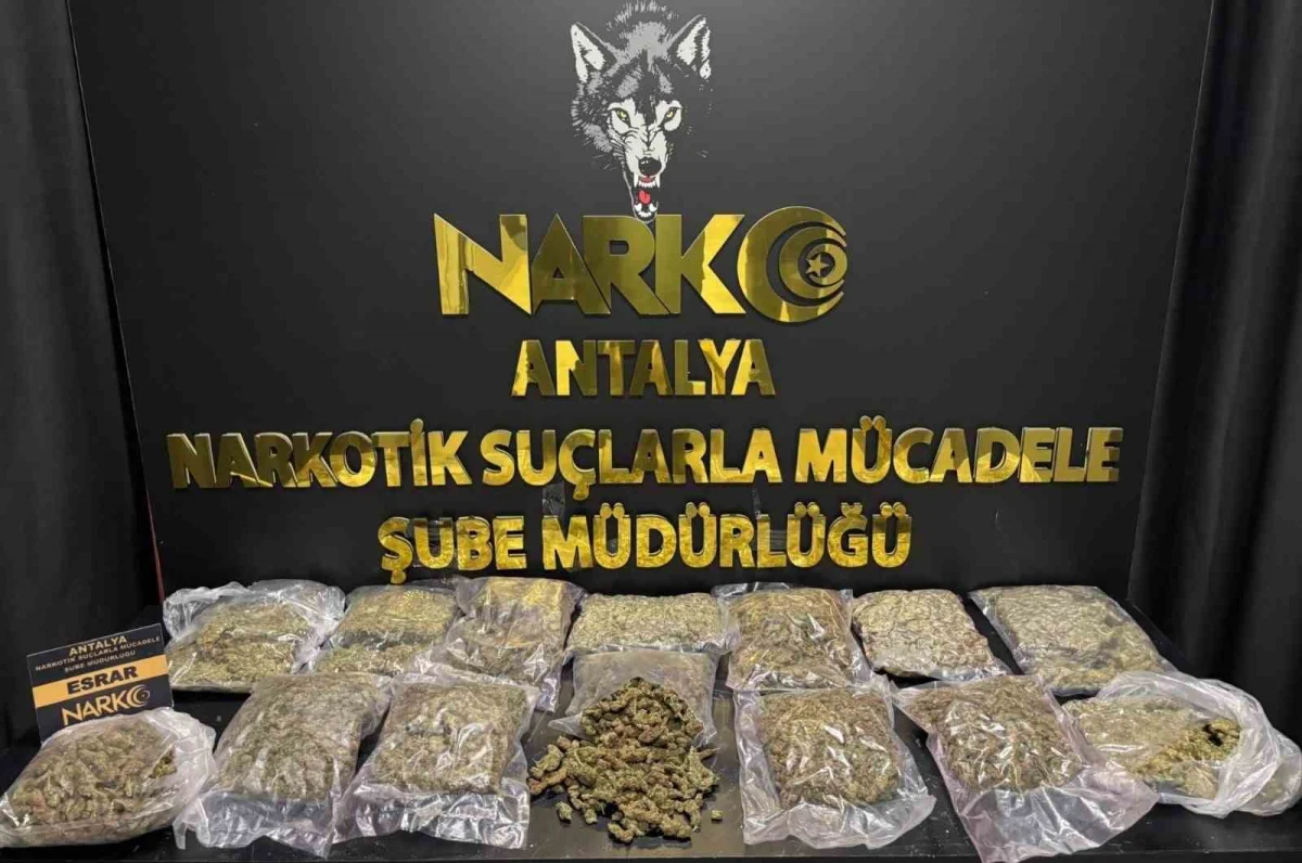 Antalya'da uyuşturucu operasyonu: 7,5 kilo esrar ele geçirildi 4