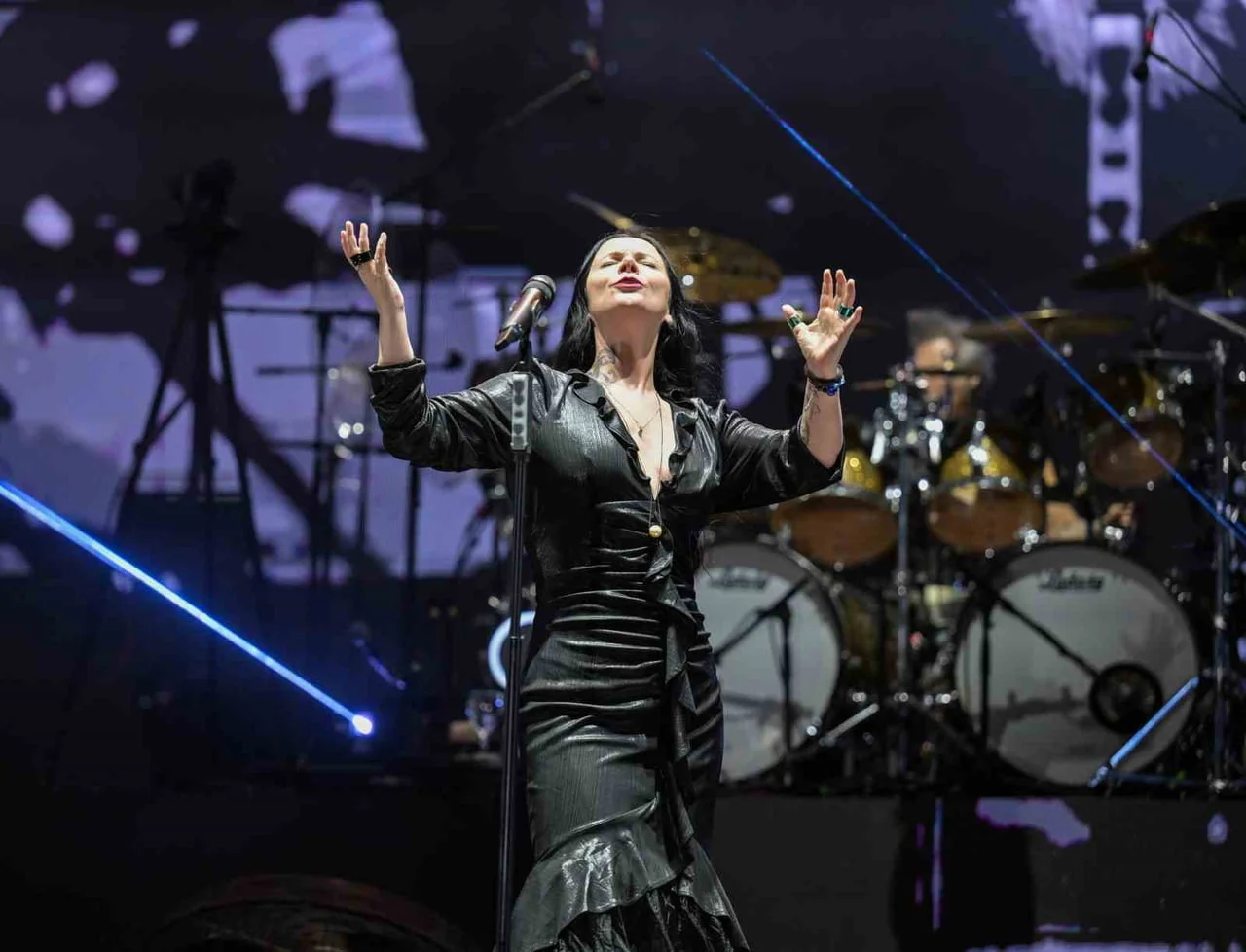 TÜRK ROCK MÜZİĞİNİN GÜÇLÜ SESİ ŞEBNEM FERAH, YENİDEN BAŞLADIĞI KONSER SERİSİ KAPSAMINDA ANTALYA'DA...