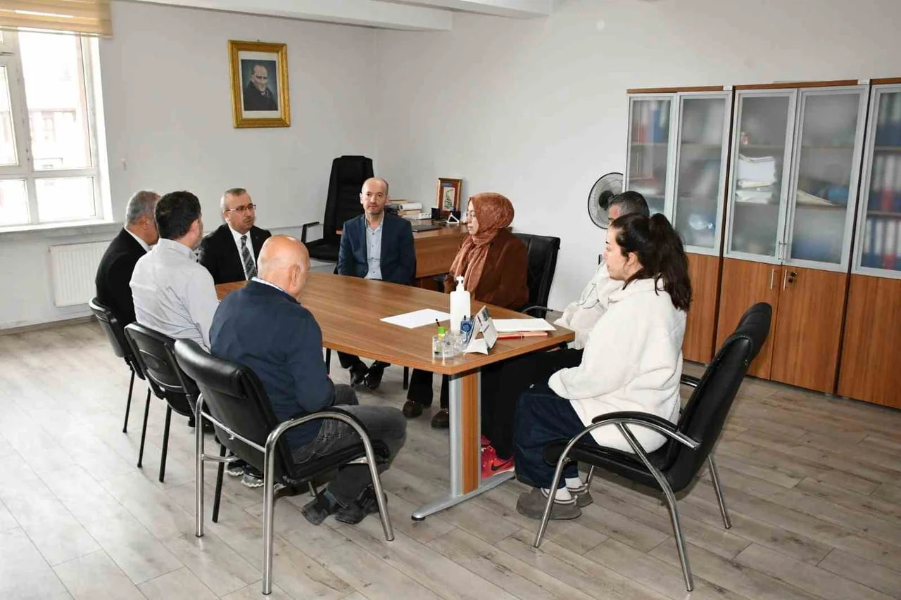 ESKİŞEHİR'DE DÜZENLENEN TOPLANTIDA 2026-2027 EĞİTİM ÖĞRETİM YILINA İLİŞKİN PLANLAMA VE HEDEFLER...