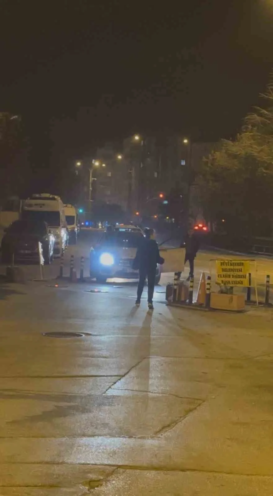Eskişehir'de trafikte tartıştığı motosikletlinin üzerine yürüdü 1