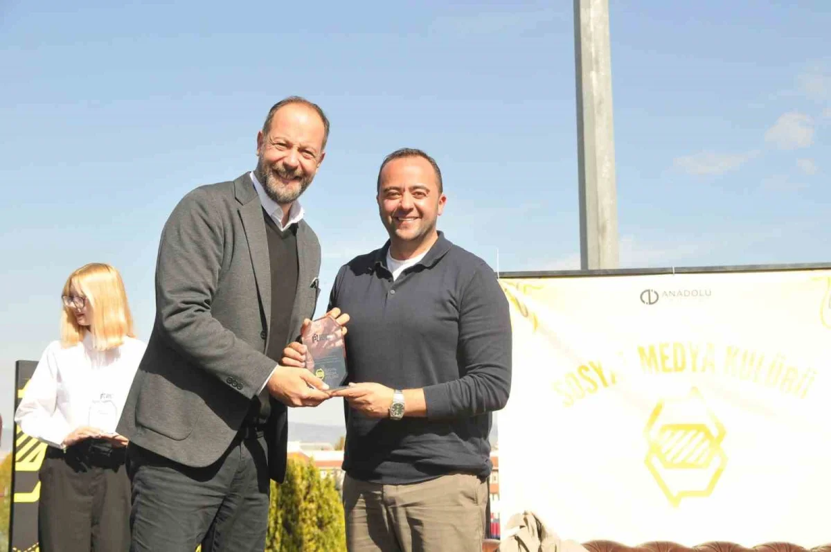 Eskişehir'de düzenlenen Anadolu Spor Zirvesi sektörün temsilcilerini öğrencilerle buluşturdu 3
