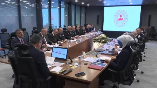 İçişleri Bakanı Çiftçi başkanlığında asayiş toplantısı: Suçla mücadelede yeni hedefler...