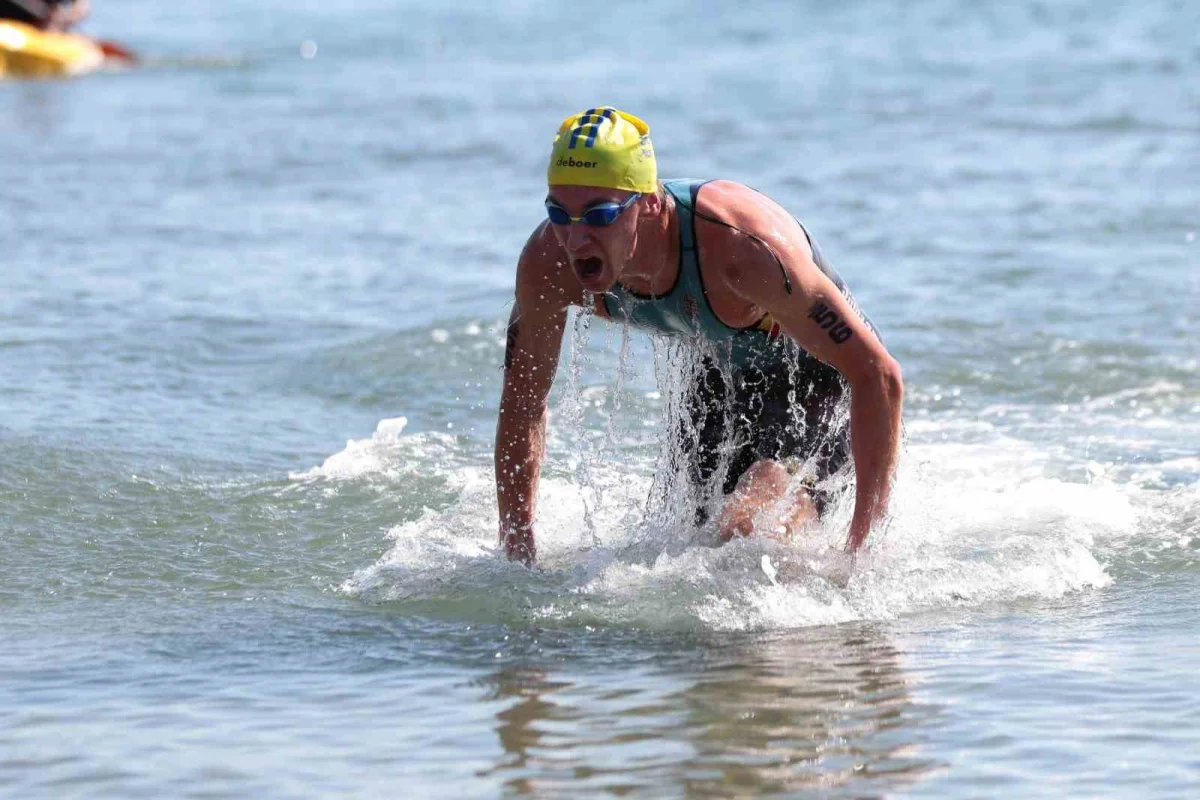 Alanya'da 35. Uluslararası Triatlon heyecanı rekor katılımla başladı 2