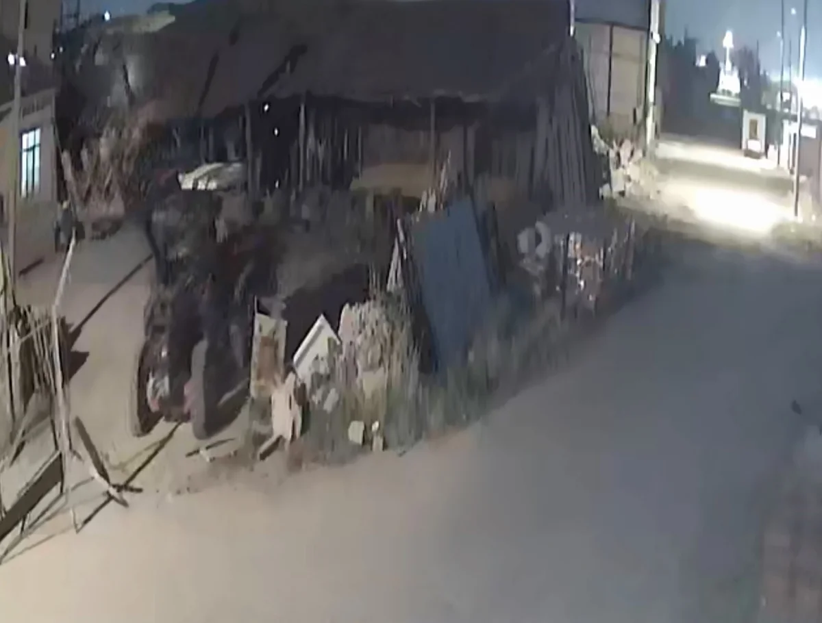 Aksaray'da traktörle demir kapıyı kırıp kaçan hırsız tutuklandı 1