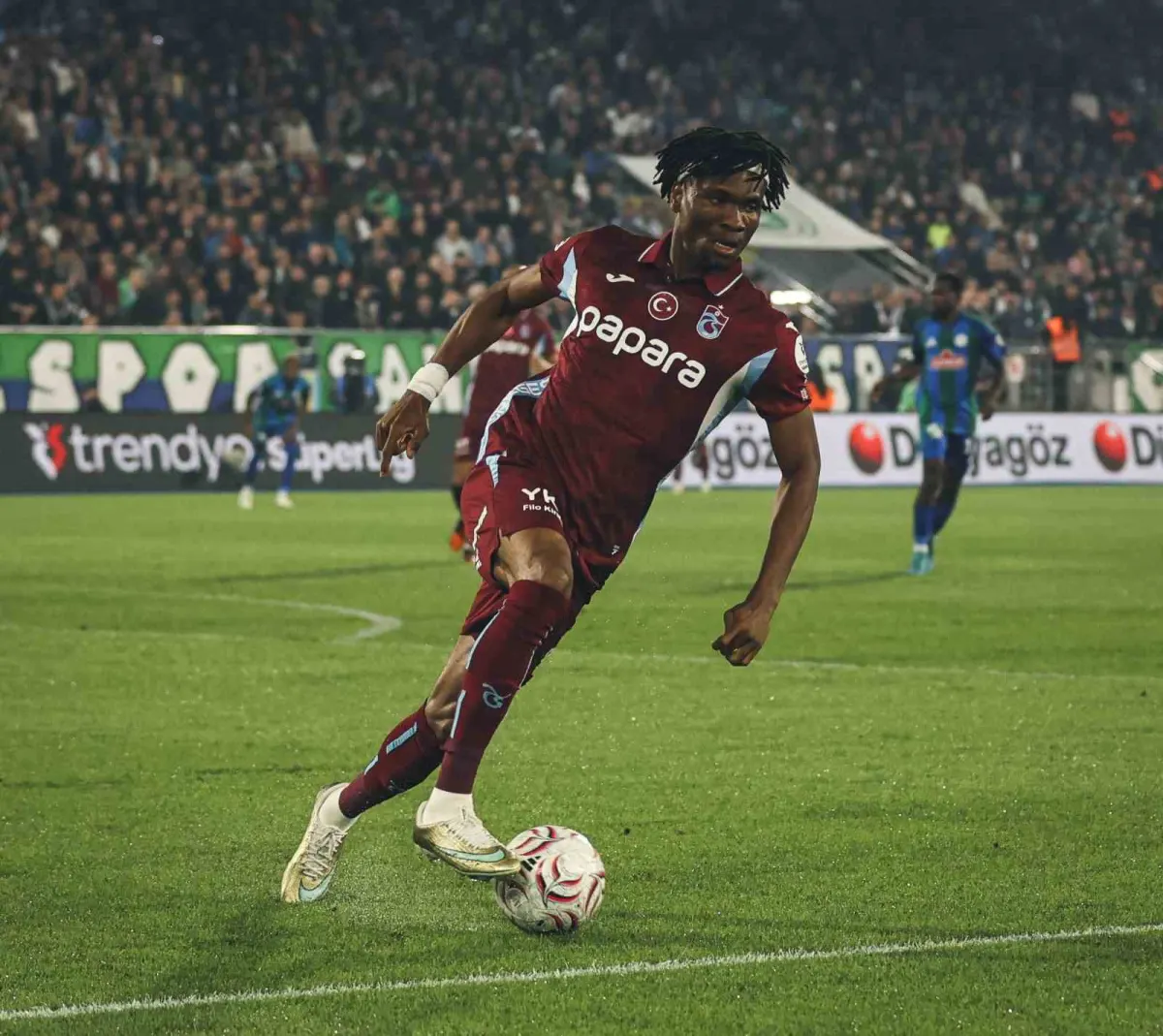 Çaykur Rizespor ilk yarıyı Trabzonspor karşısında önde kapattı 5