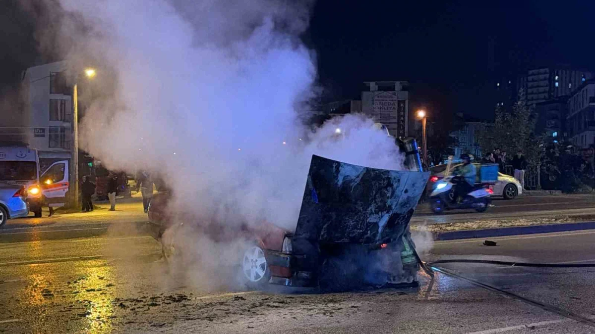 Düzce'de stop eden otomobil alev topuna döndü 5