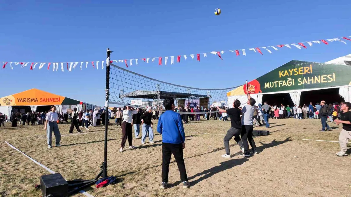 Kayseri'deki gastronomi festivalinde spor ve lezzet bir araya geldi 2