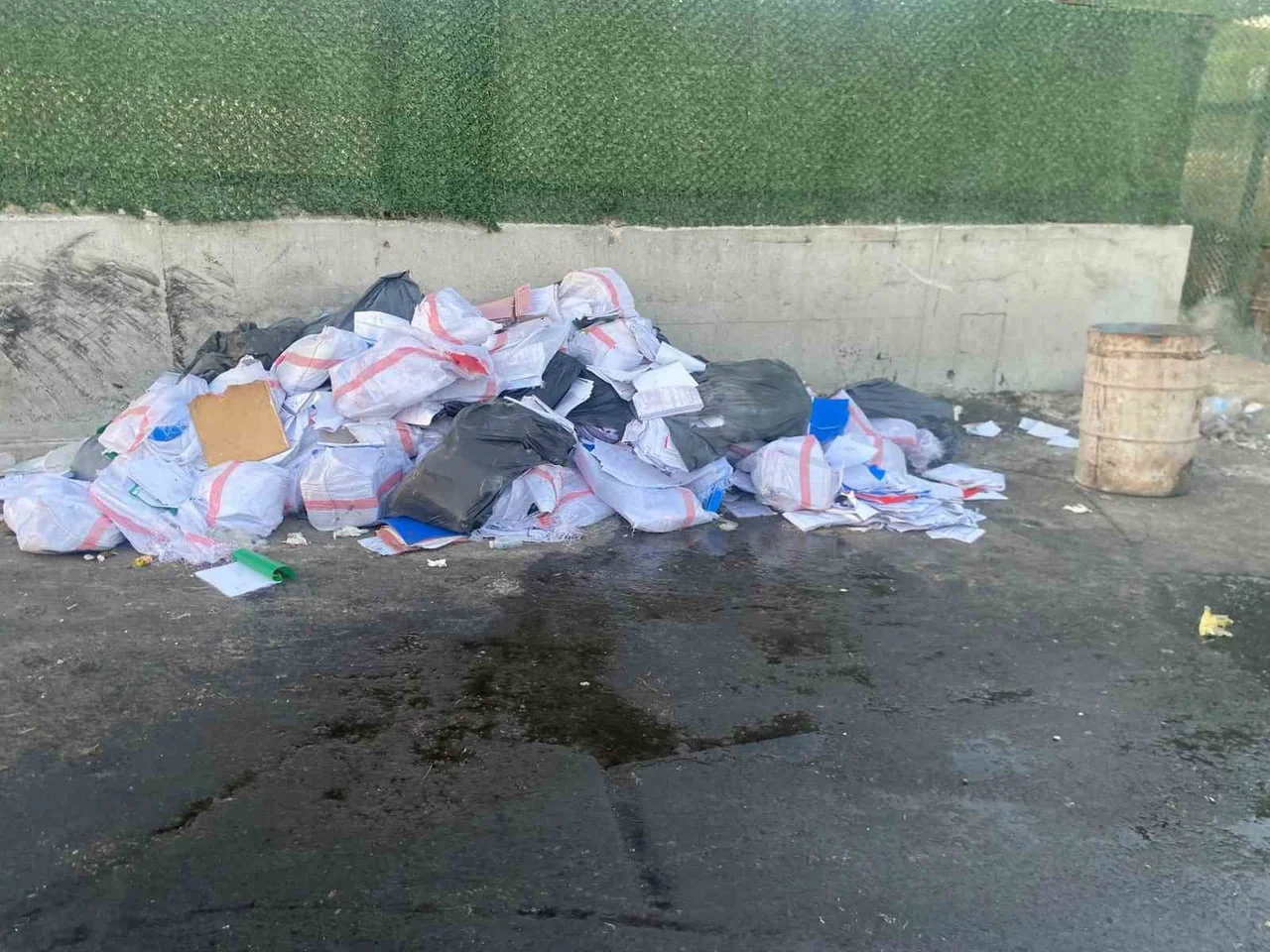 SORUŞTURMANIN, 5 EKİM TARİHİNDE ÇEŞME BELEDİYESİ İMAR VE ŞEHİRCİLİK MÜDÜRLÜĞÜNE AİT BAZI...