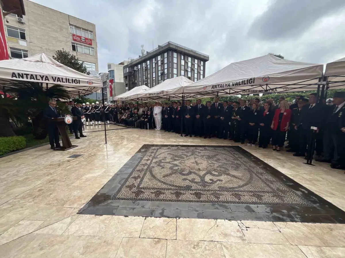 Antalya'da vefat eden Muratpaşa kaymakamı İhsan Kara için resmi tören düzenlendi 4