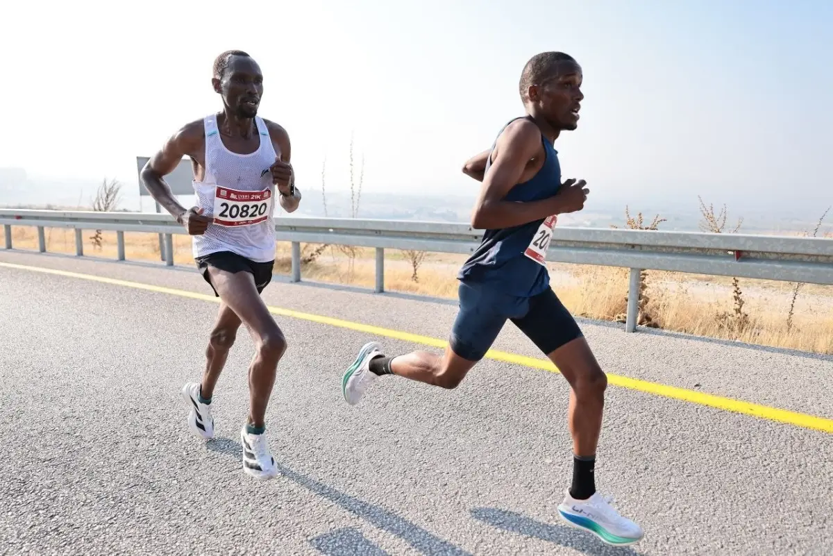 Pamukkale'de 20 bin kişinin katıldığı Lykos Yarı Maratonu rekorla tamamlandı 3