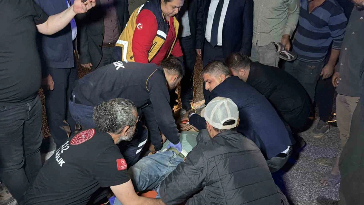 Adıyaman'da kaza yapan yayaya ilk müdahale Vali Küçük ve Milletvekili Şan'dan 3