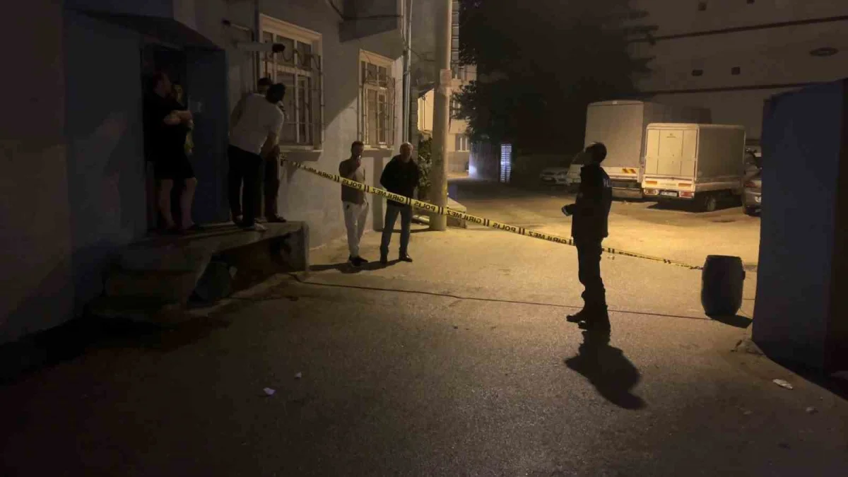 Bursa'da sokaktaki tartışma silahlı kavgaya dönüştü: 1 kişi yaralandı 2