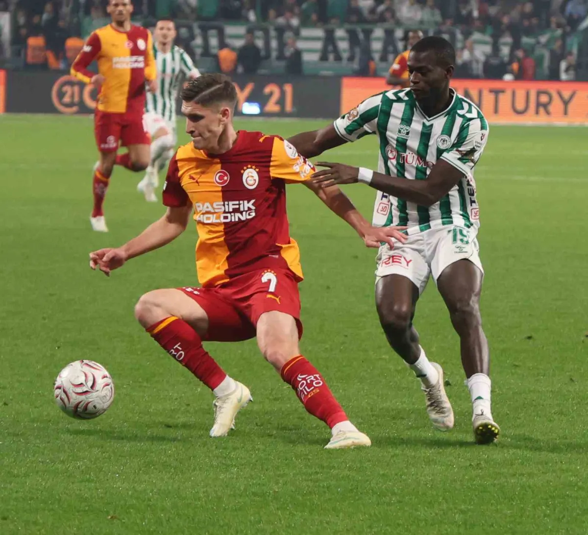 Galatasaray Konya deplasmanından dört gollü galibiyetle döndü 5
